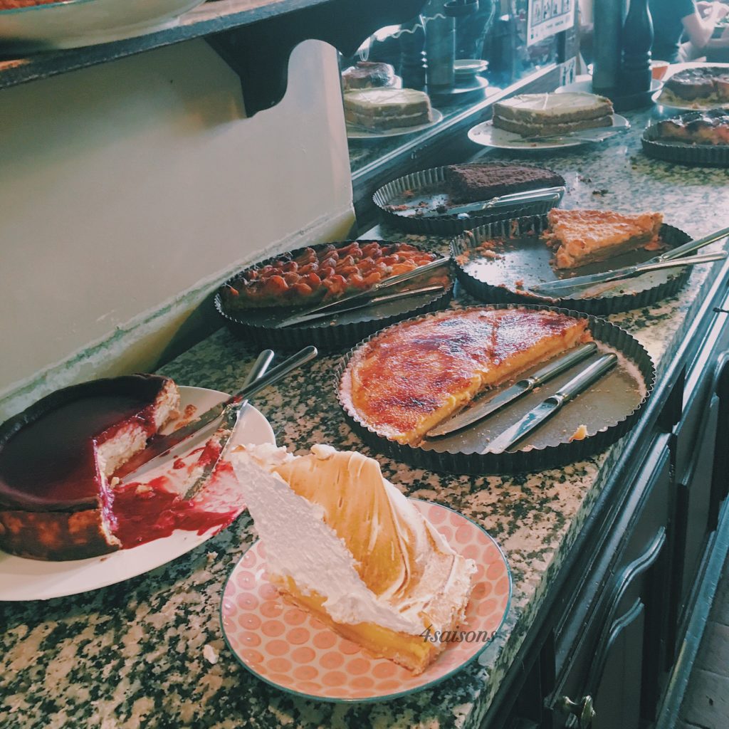 パリのマレ地区にあるランチも食べれる喫茶店、Le Loir dans la Théière
