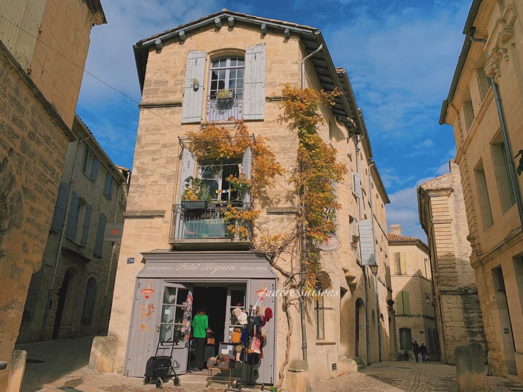 ユゼス・南フランスの中世の街並み残る街