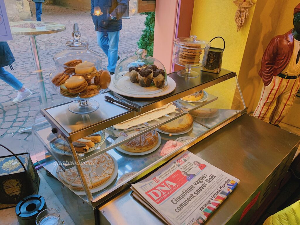 コルマールのオススメアンティーク風の喫茶店・Au croissant dore