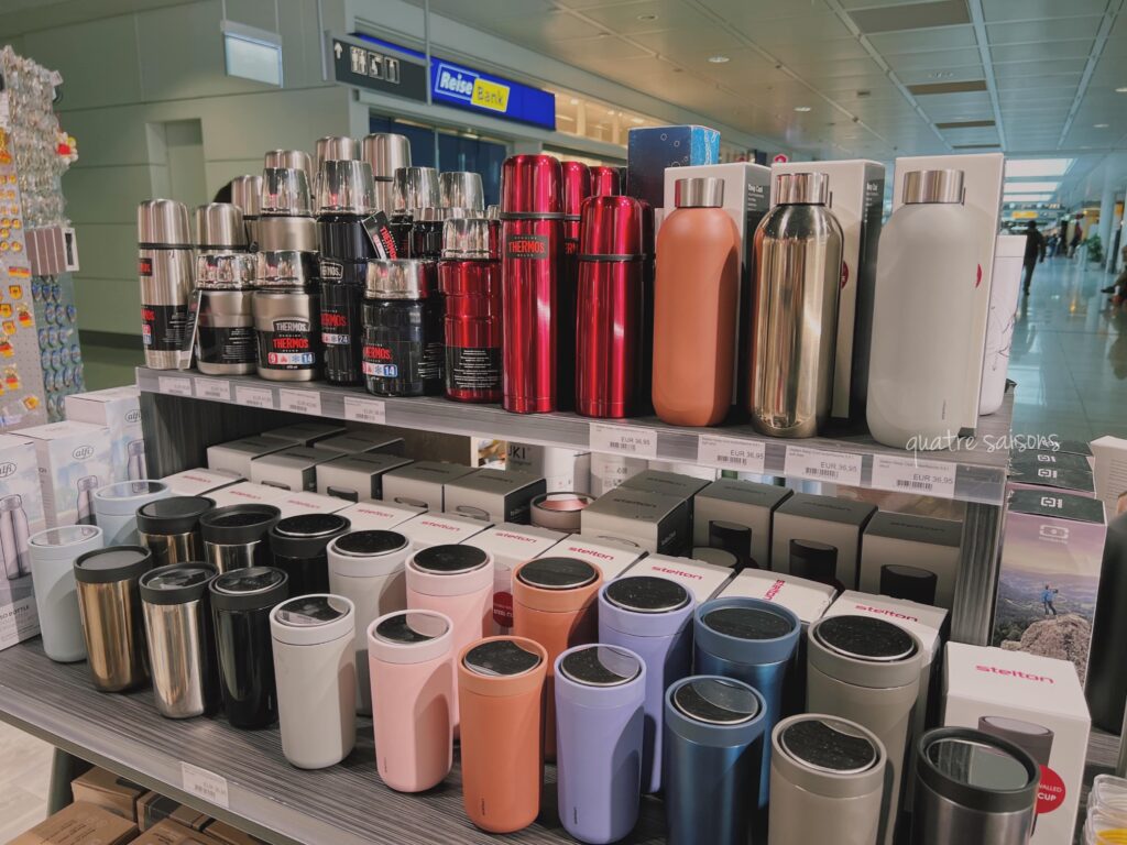 ミュンヘン空港で売っている水筒やタンブラー