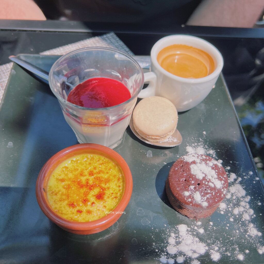 南フランスの村、ジュカのレストランBistrot la Terrasse
