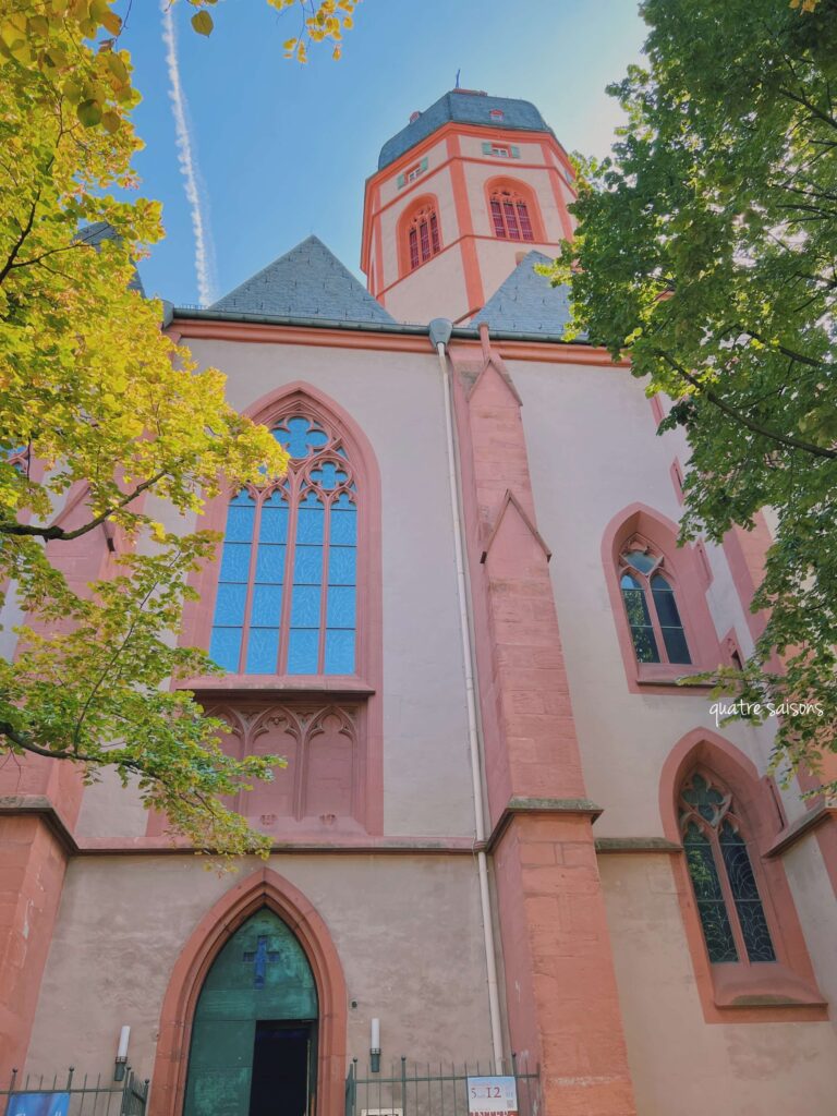 ドイツ・マインツにあるシャガールのステンドグラスが見れる教会、聖ステファン教会
