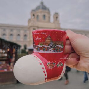 ウィーン、マリア・テレジア広場のクリスマスマーケット(Weihnachtsdorf on Maria-Theresien-Platz)