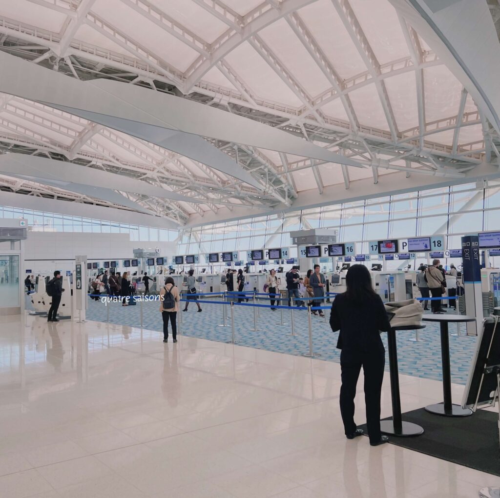 羽田空港国際線,第2ターミナルの機械で、手荷物預ける