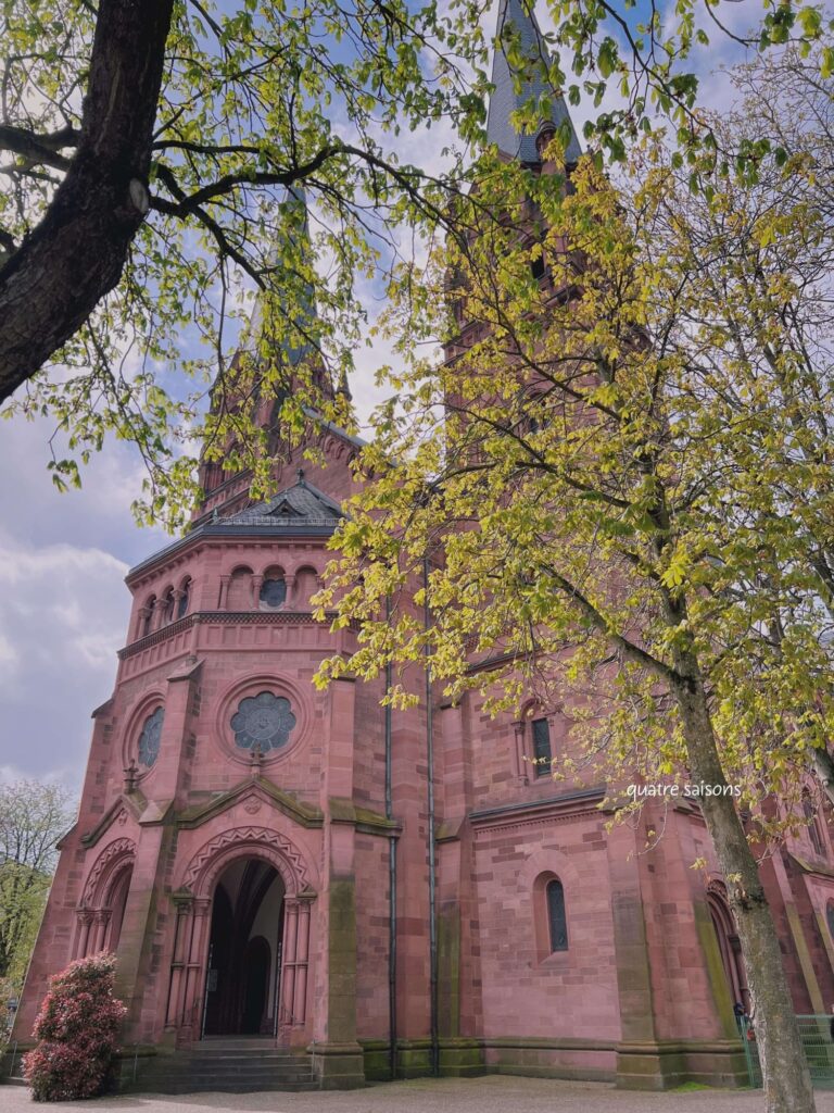 ドイツフライブルグの教会、聖ヨハネ教会（Johanneskirche）