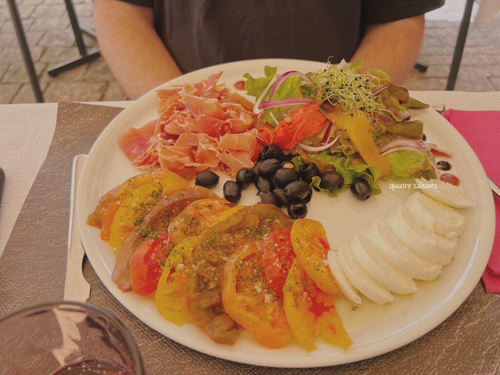 サルラ・ラ・カネダで食べたランチ