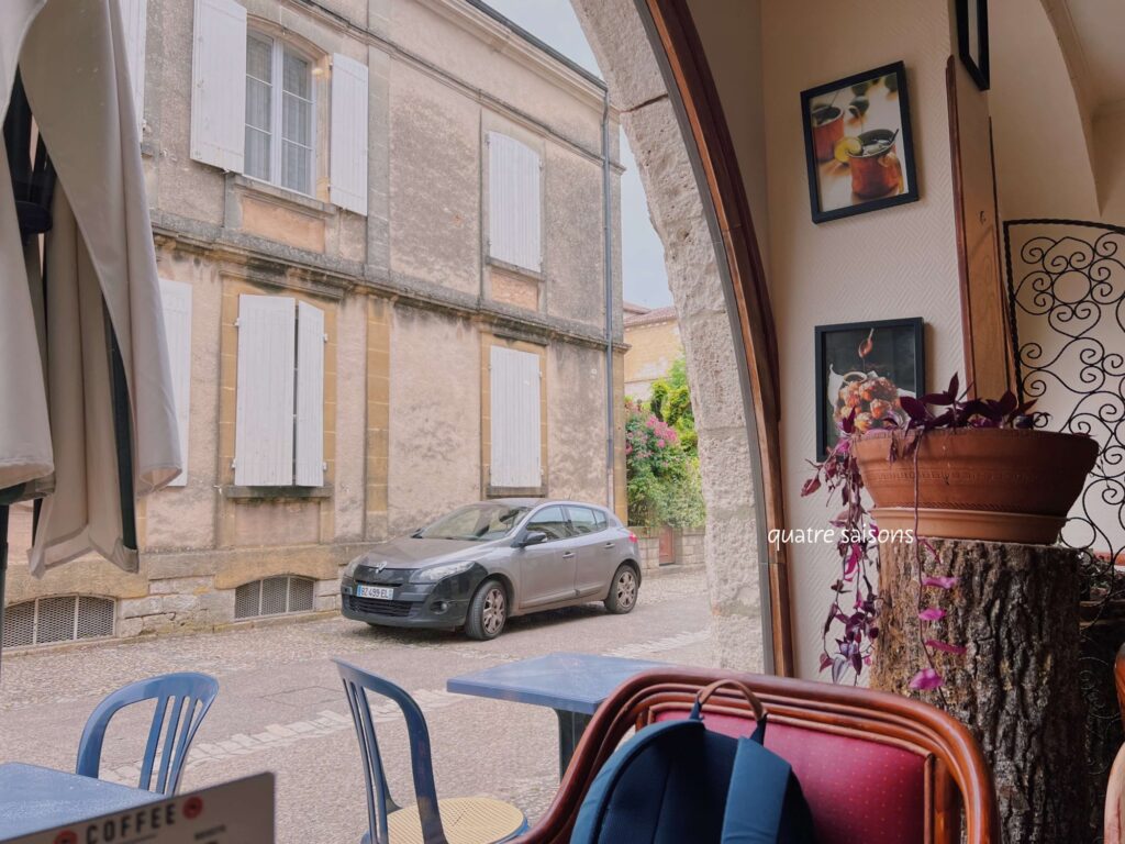 モンパジエのカフェ休憩もできるパン屋さん、Boulangerie du Chapitre。