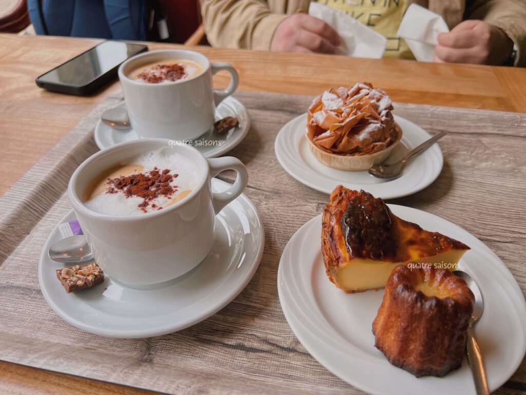 モンパジエのカフェ休憩もできるパン屋さん、Boulangerie du Chapitre。