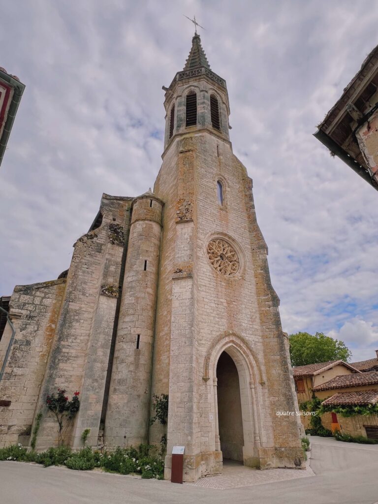 南西フランスの美しい村、サランのサン・ヴァンサン教会