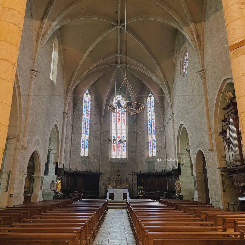 ヴィルヌーヴダヴェロンの教会、L'église du Saint-Sépulcre