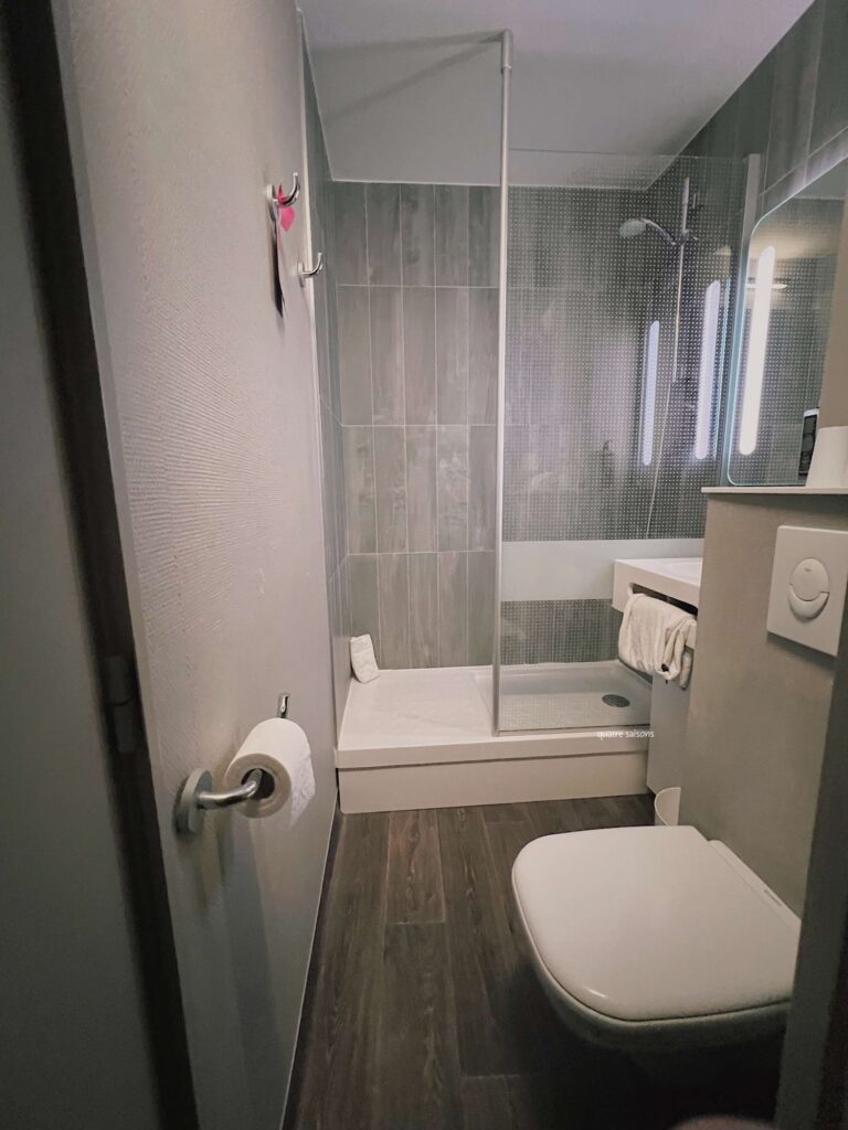 フランス南西部、ナルボンヌのホテル、イビス、Hôtel IBIS Narbonne