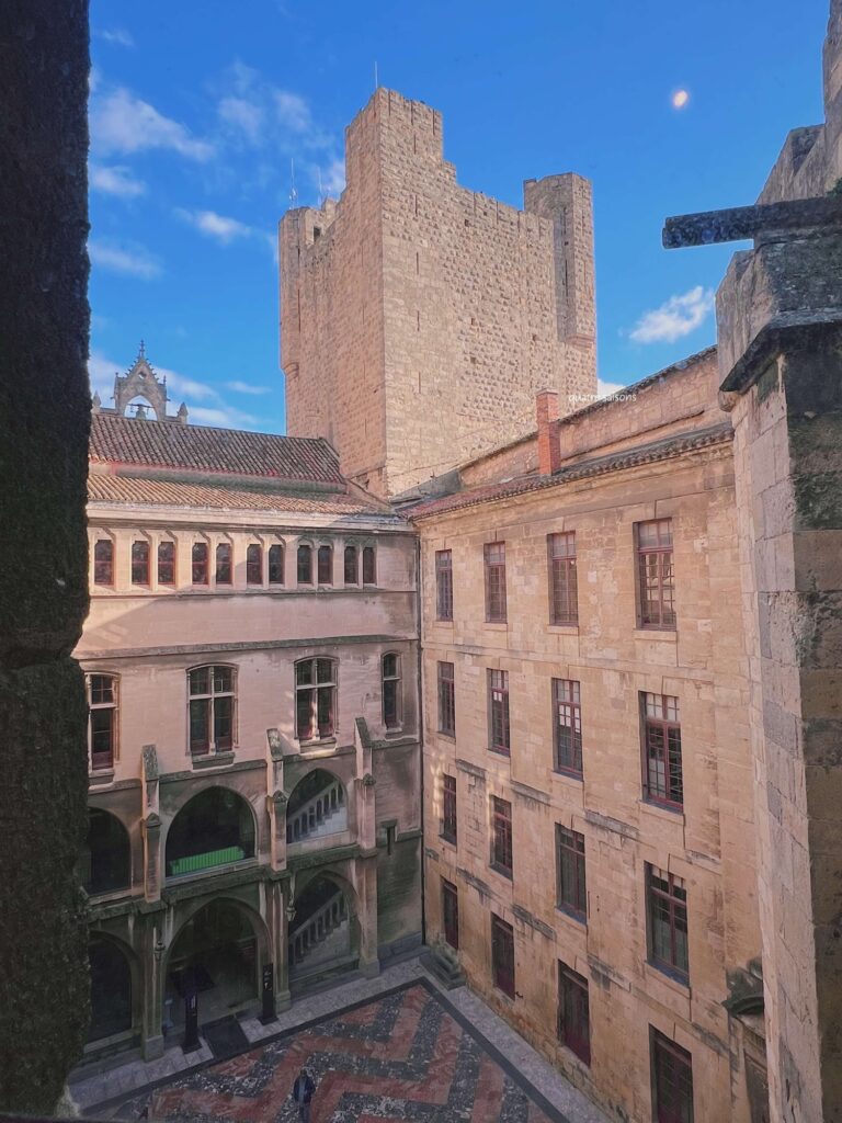 フランス南西部、ナルボンヌにあるドンジョン（主塔）