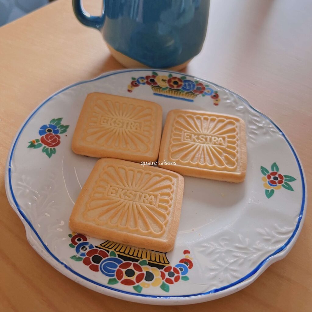 エストニアのスーパーで買えるカレフのビスケット