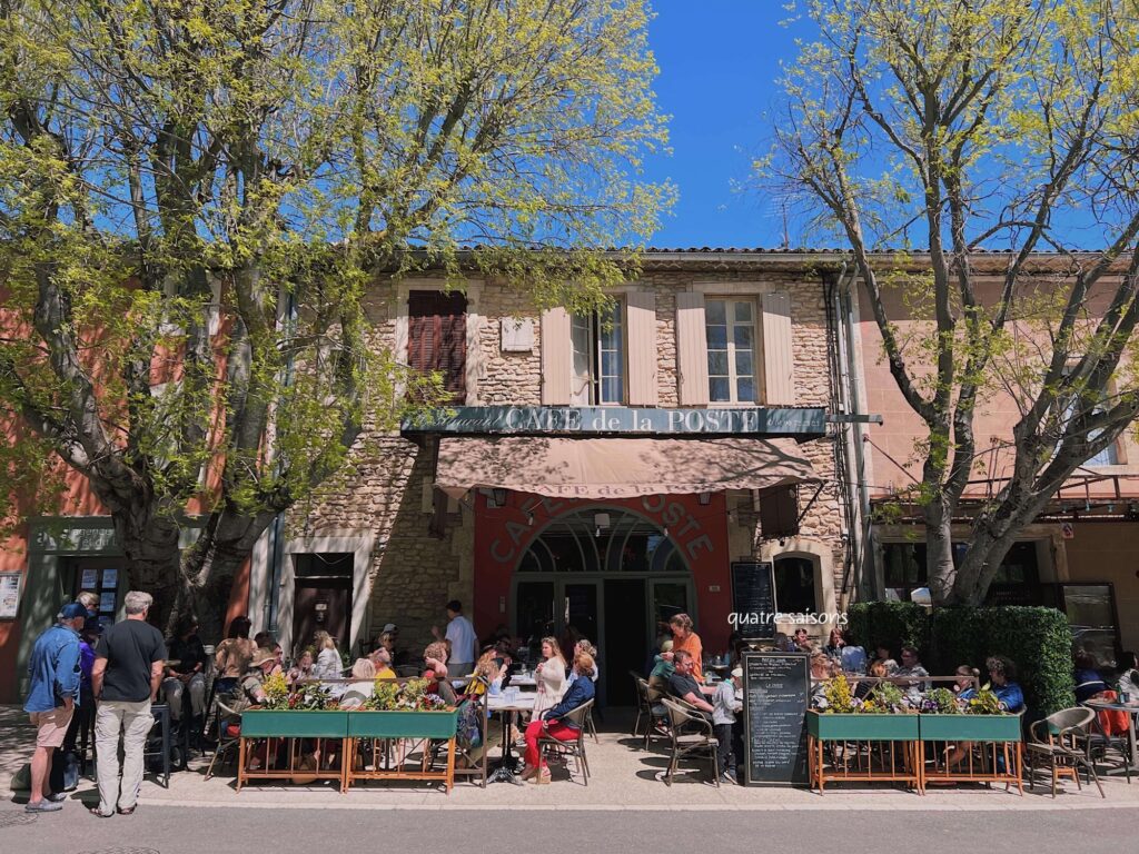 南フランスの村、グルトのビストロCafé de la Poste