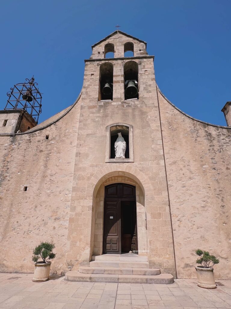 南フランス、ジゴンダスの教会、サント・カトリーヌ・ダレクサンドリ （Église paroissiale Saint-Catherine-d'Alexandrie）
