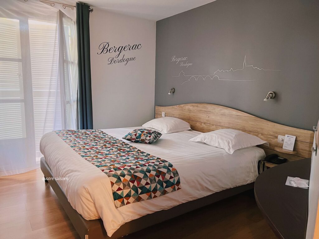 フランス南西部の街、フィジャックのベストウエスタンホテル(Le Pont D'Or Best western)