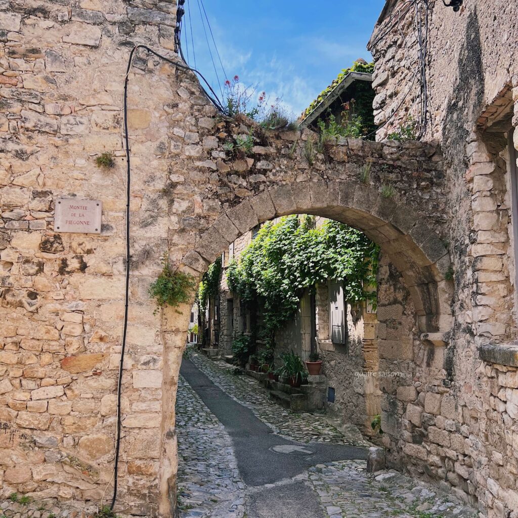 南フランスの街、ヴェゾン＝ラ＝ロメーヌの旧市街