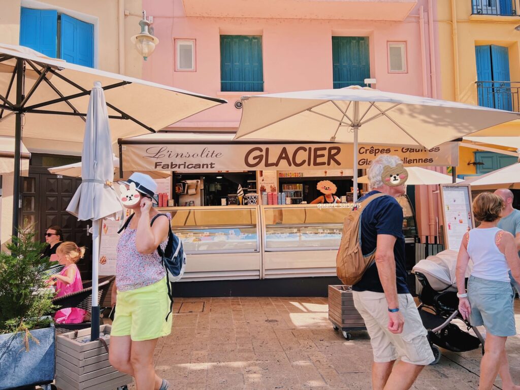 フランス南西部のコリウールでアイスクリームを食べたお店、L'Insolite Glacier 