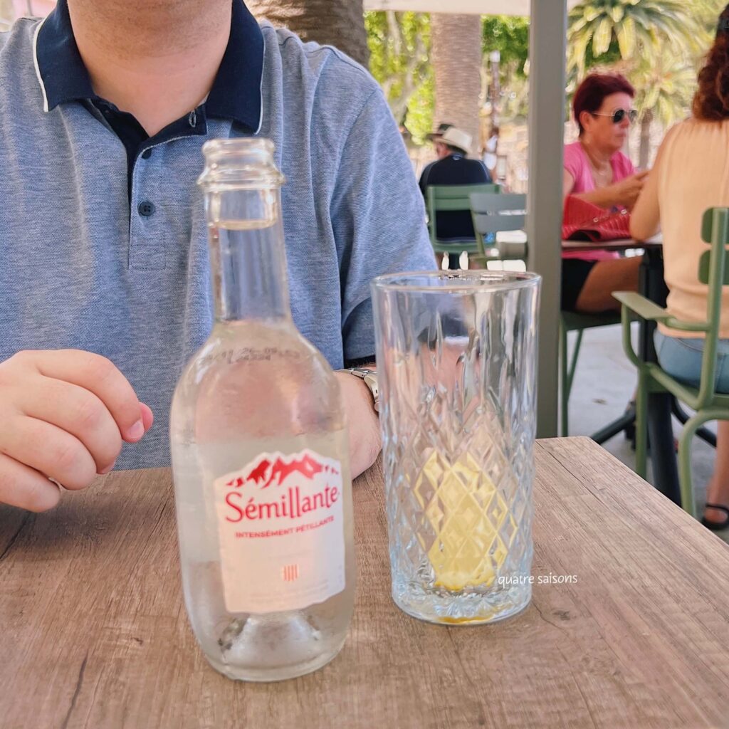 コリウールのアイス休憩で利用したブラッスリー、La Brasserie Le Saint Elme