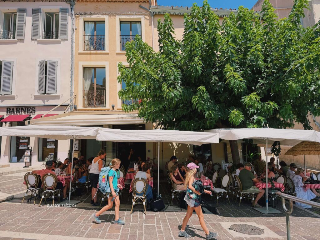 南フランス海辺の街、カシ(Cassis)のレストランla maison
