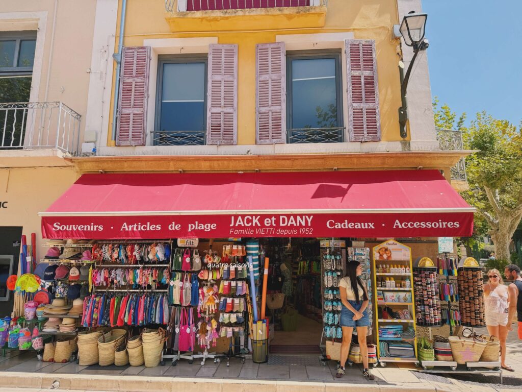 南フランスの街、カシCassisのお土産