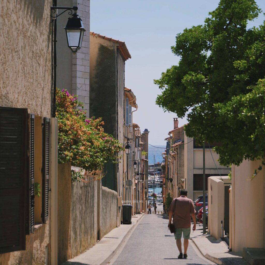 南フランスの海の街、カシCassis