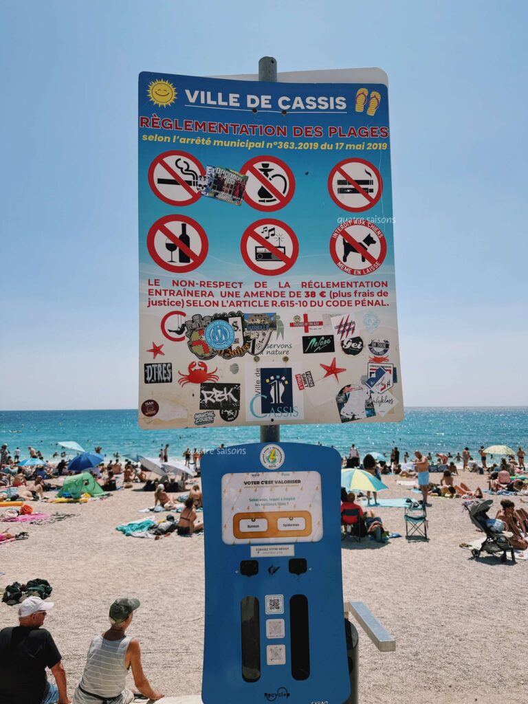 南フランスの海辺の街、カシCassisの海