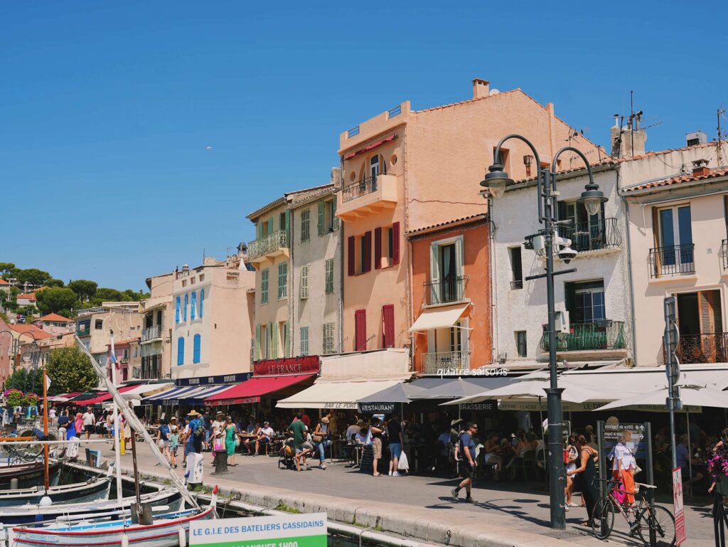 南フランスの海の街カシCassis
