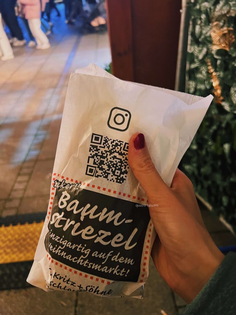 シュトゥットガルトのクリスマスマーケットのシュロス広場(Schlossplatz)で食べたバームクーヘン