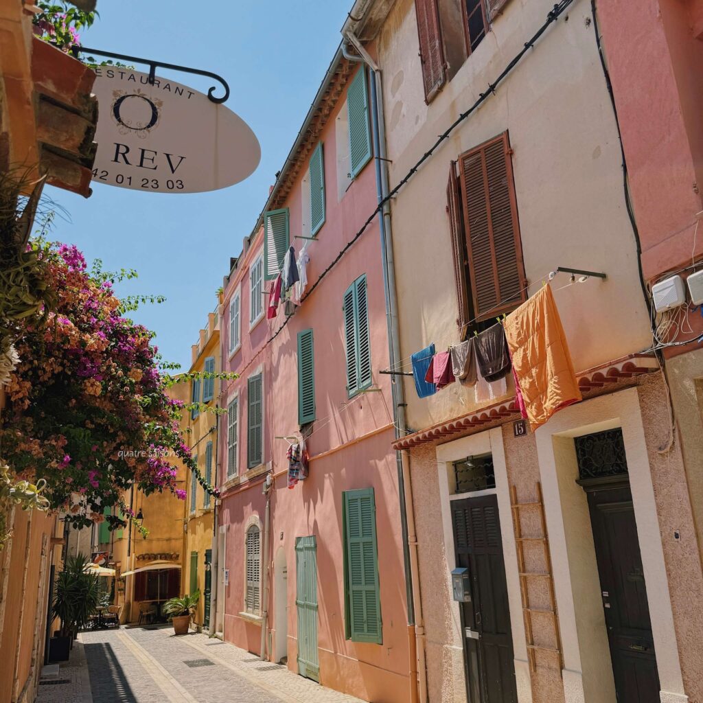 南フランスの海の街、カシCassis