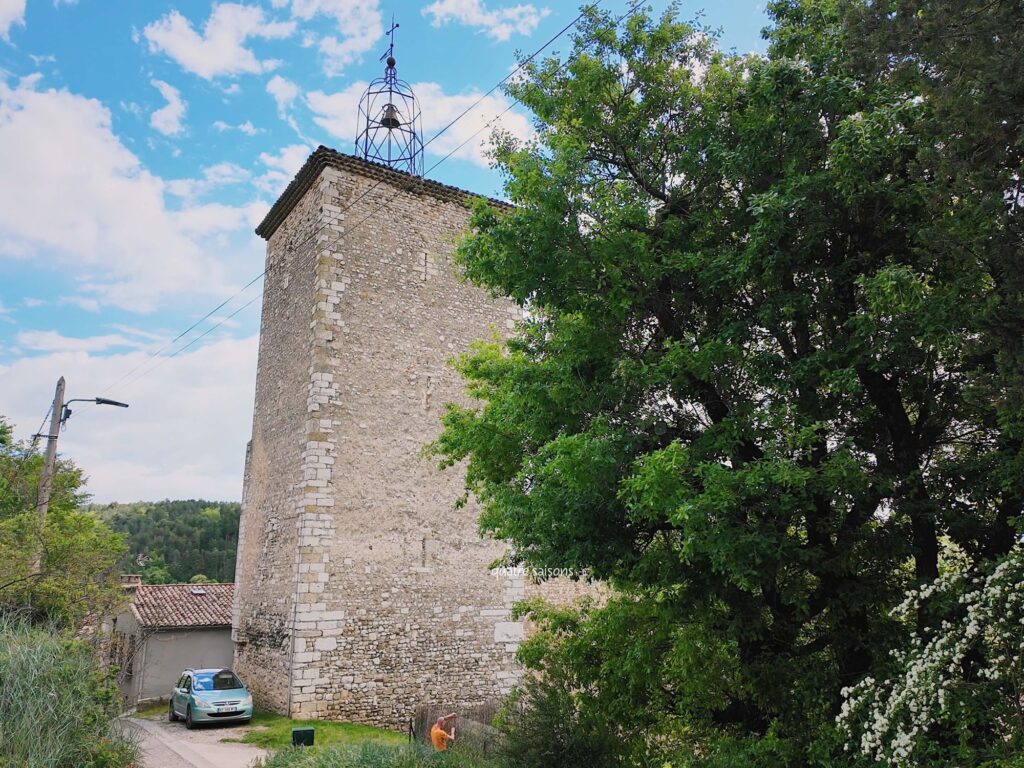 南フランスの古代ローマ時代からある村、リエズ(Riez)の時計塔