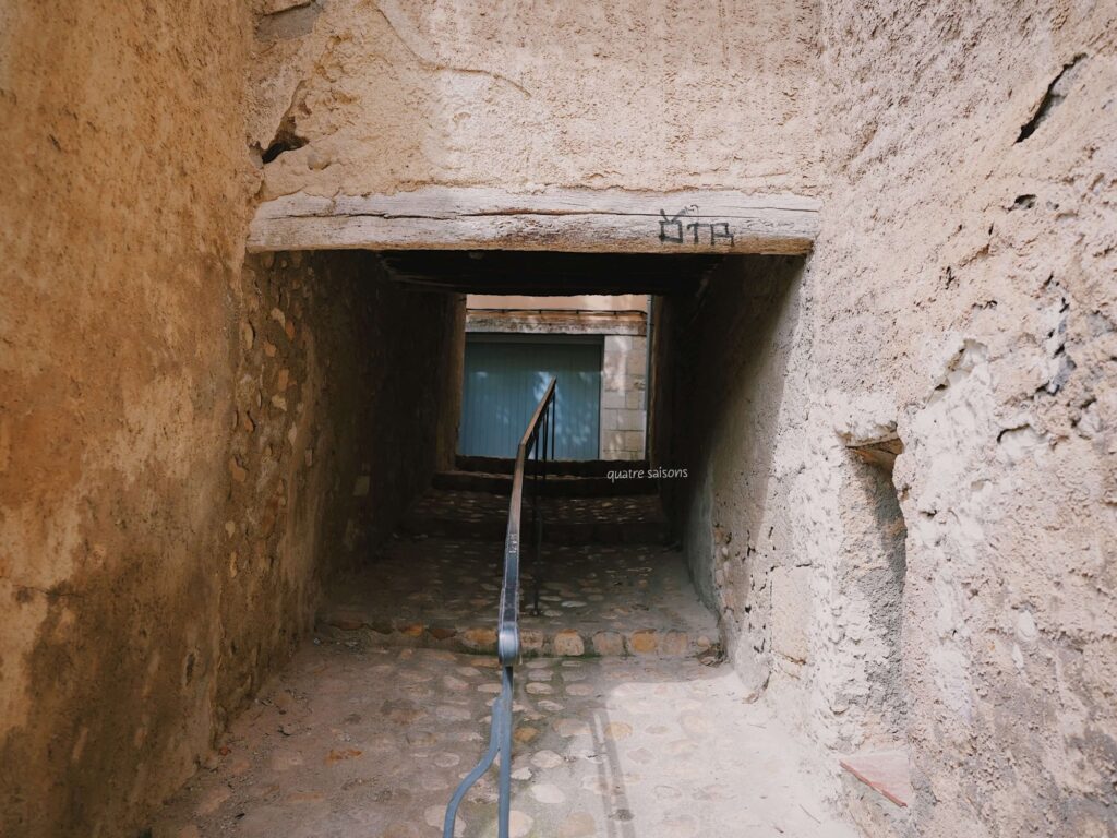 南フランスの古代ローマ時代からある村、リエズ(Riez)のアンドロン