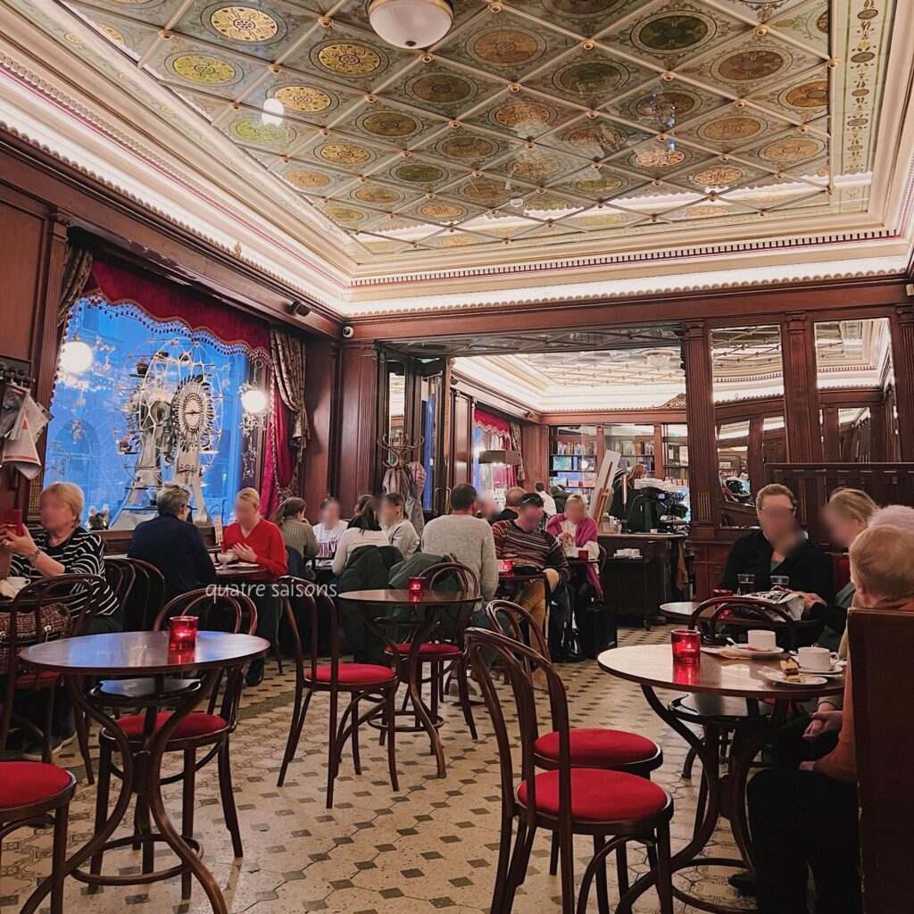 エストニア、タリンで1番古いカフェCafe Maiasmokk