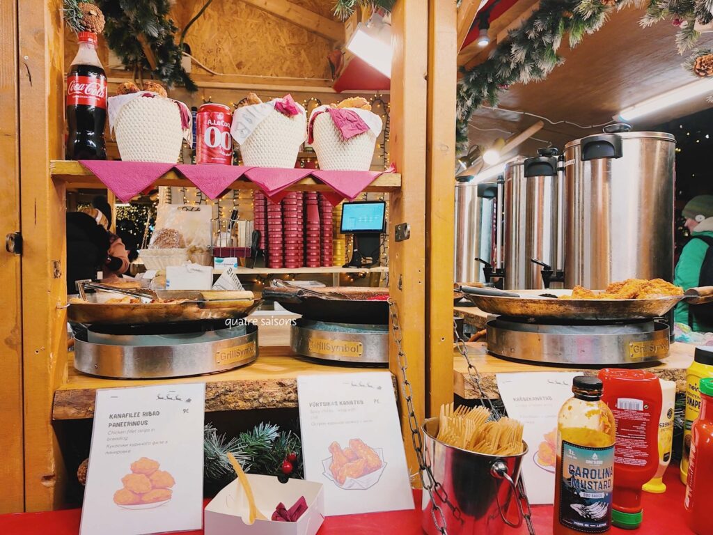 エストニア・タリンのクリスマスマーケットで売っていた食事系
