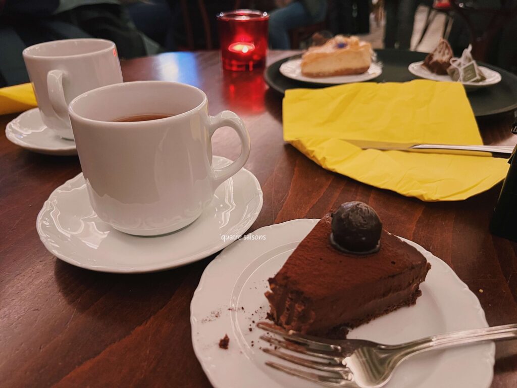エストニア、タリンで1番古いカフェCafe Maiasmokk