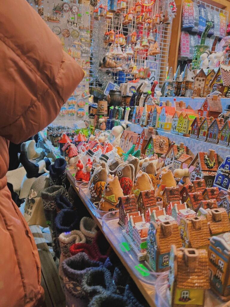エストニア・タリンのクリスマスマーケットで販売されていたもの（雑貨類）