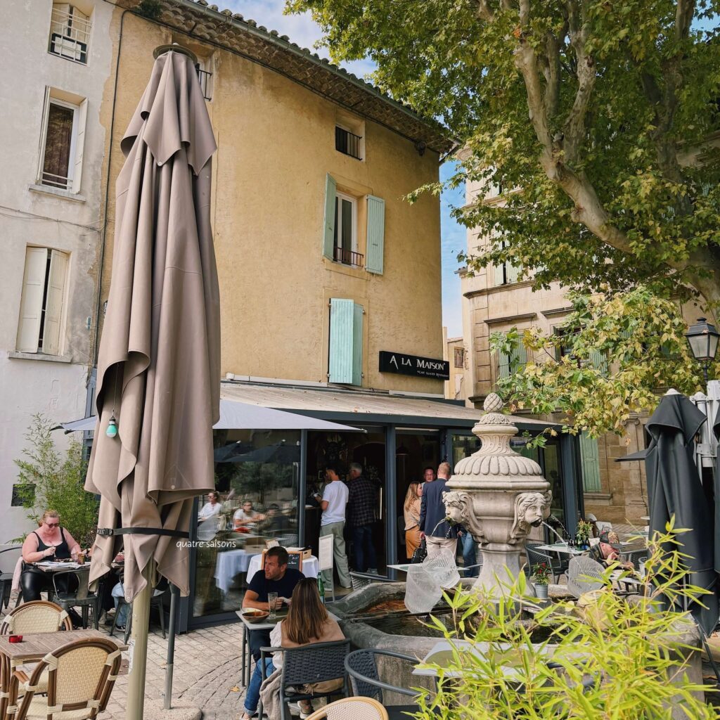 南フランスの街、オランジュで利用したレストラン、A La Maison
