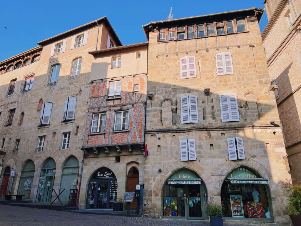 フランス南西部の街、フィジャックにあるグリフォンの家(Maison du Griffon)