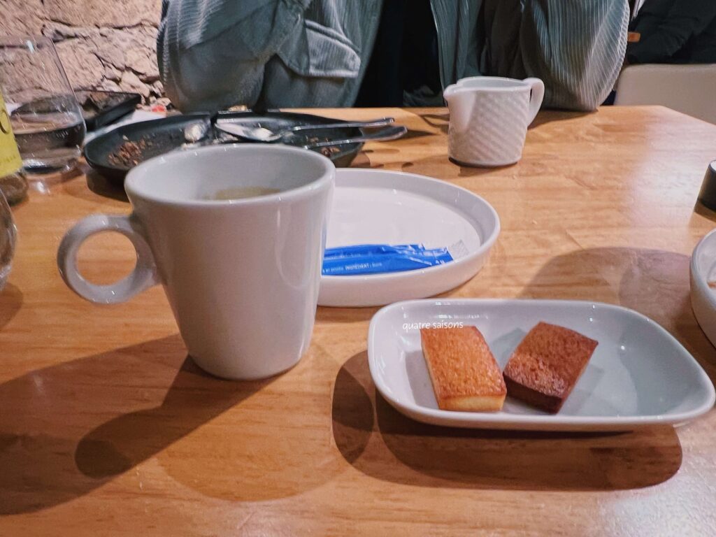 フランス南西部の街、ミヨーで利用したホテルChâteau de Creisselsのレストランでの夕食