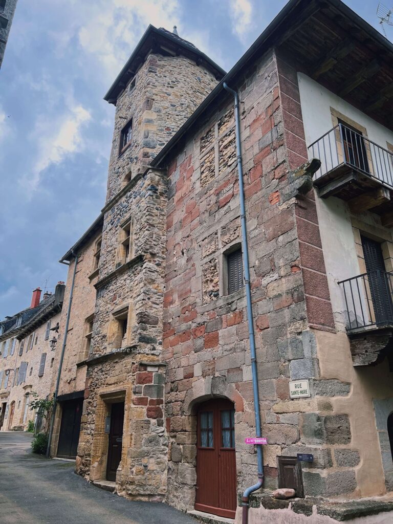 フランスの美しい村、サンコームドルトのメゾン・デュフォー(Maison Dufau)
