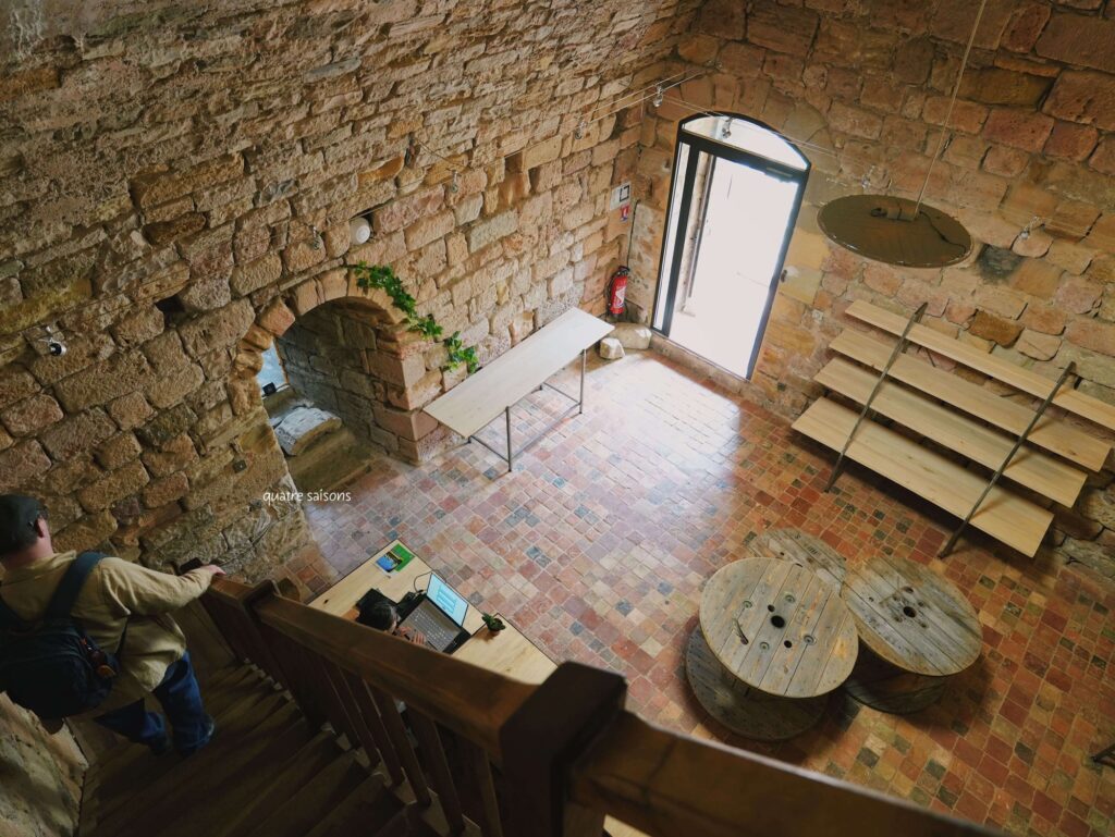 フランス南西部の街、カプドナックにあるドンジョン(Donjon)