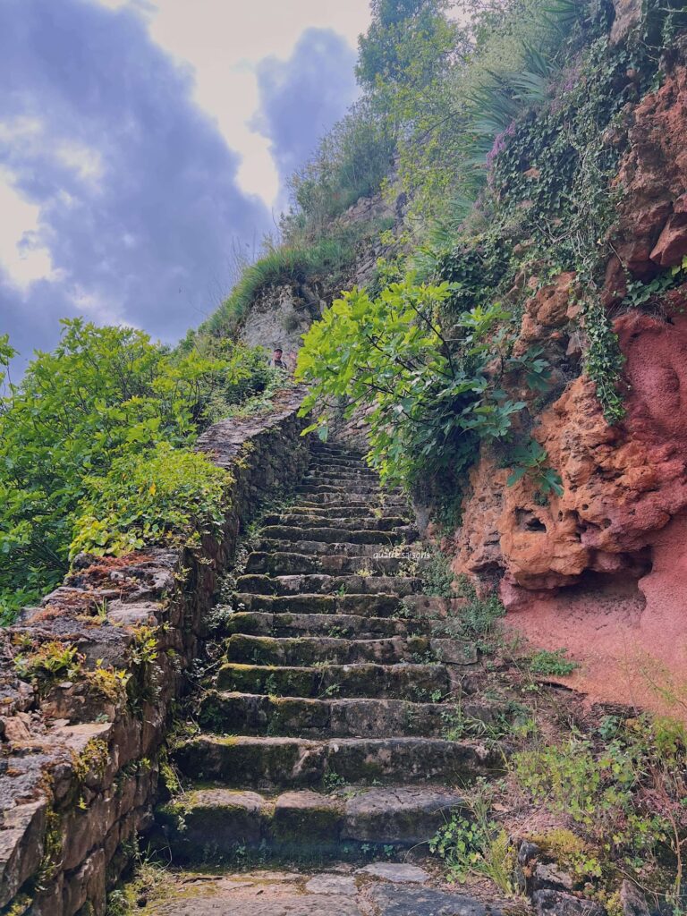 フランス南西部の街、カプドナックにあるイギリスの泉(Fontaine des Anglais)