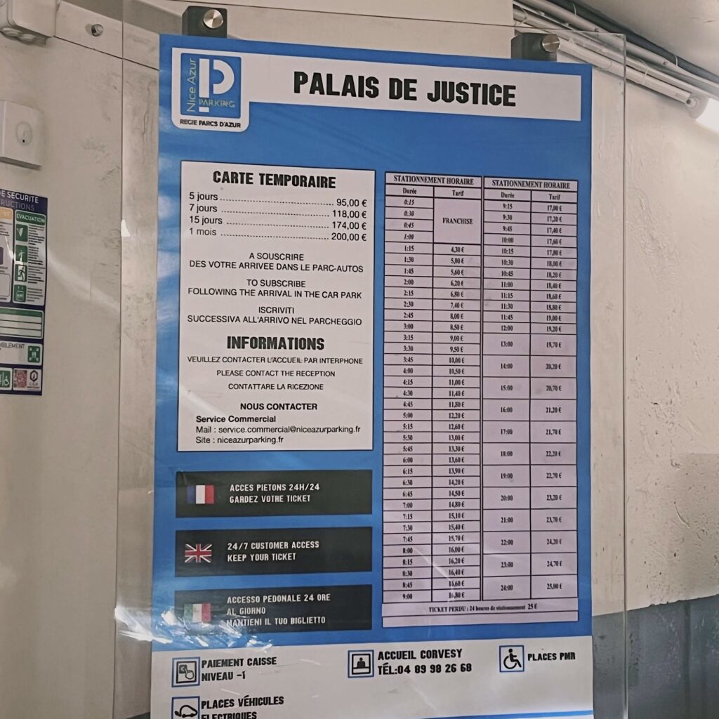 ニースの駐車場の料金表