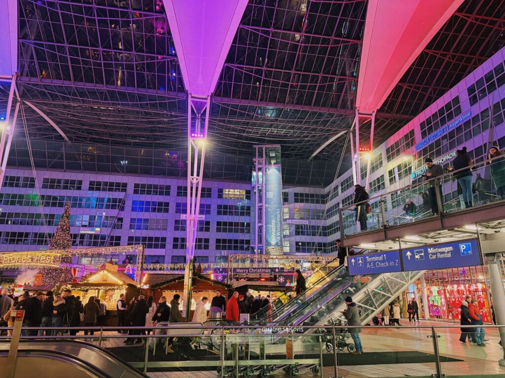 ミュンヘン空港内のクリスマスマーケット