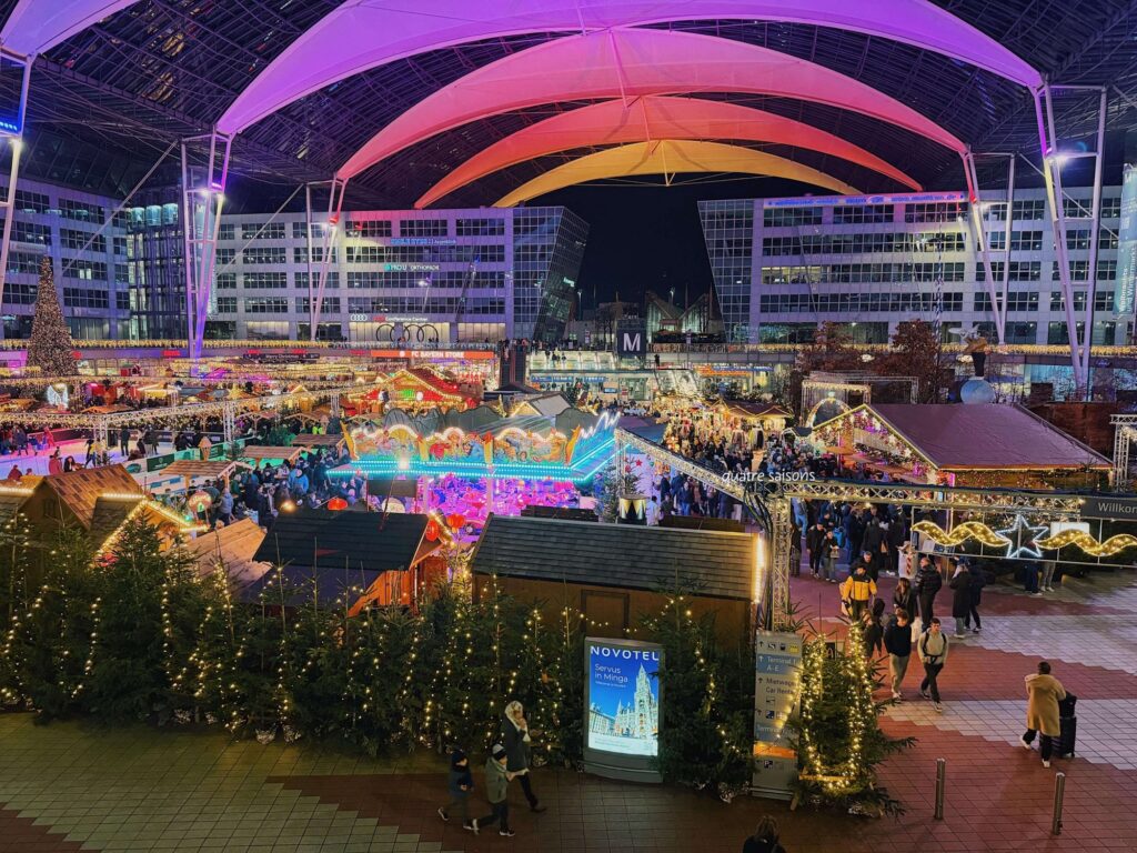 ミュンヘン空港内のクリスマスマーケット