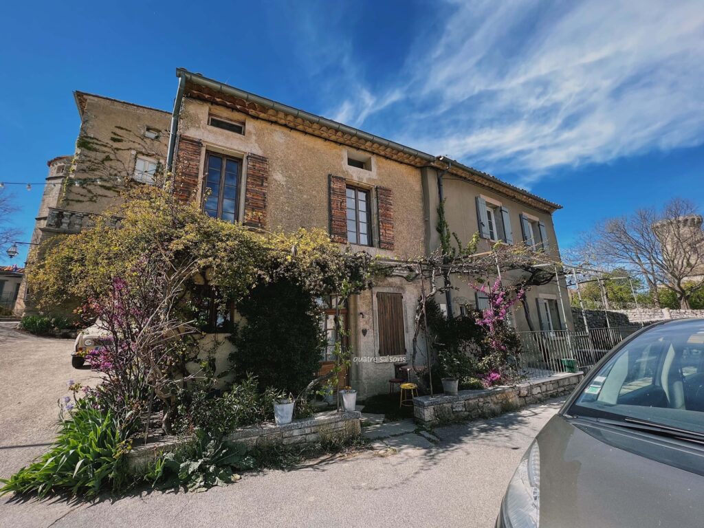 南フランスの村、ヴィヤンスのポントヴェス(L'hôtel de Pontevès)