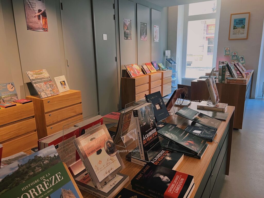 フランス南西部の街、ブリーヴ・ラ・ガイヤルドのラバンシュ博物館(Musée Labenche)