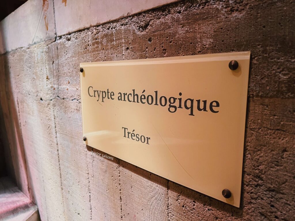 ブリーヴ・ラ・ガイヤルドの教会、サン・マルタンカレッジ教会