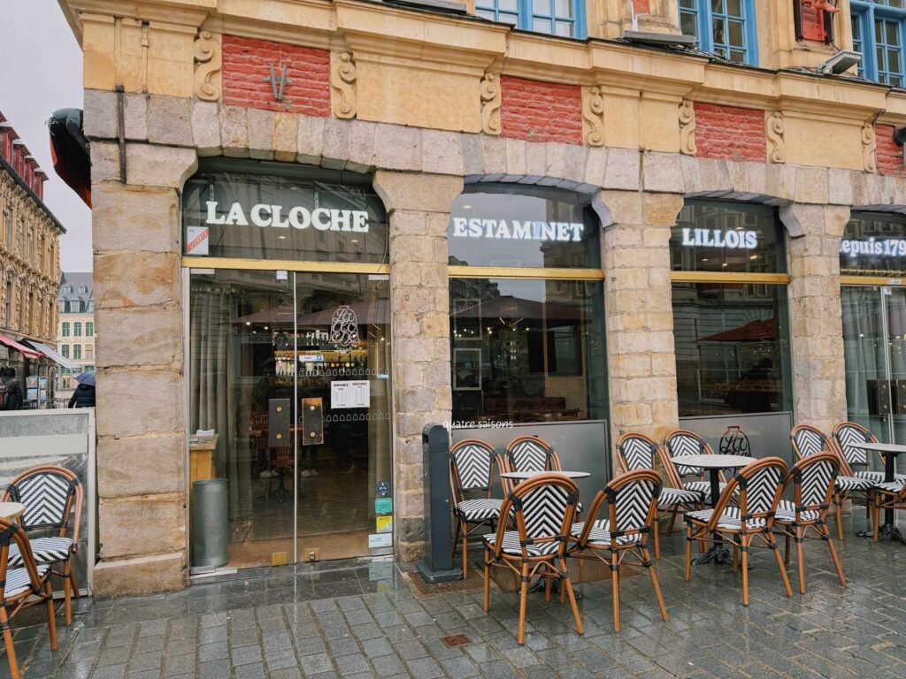 フランス北部の街、リールのビストロLa Cloche