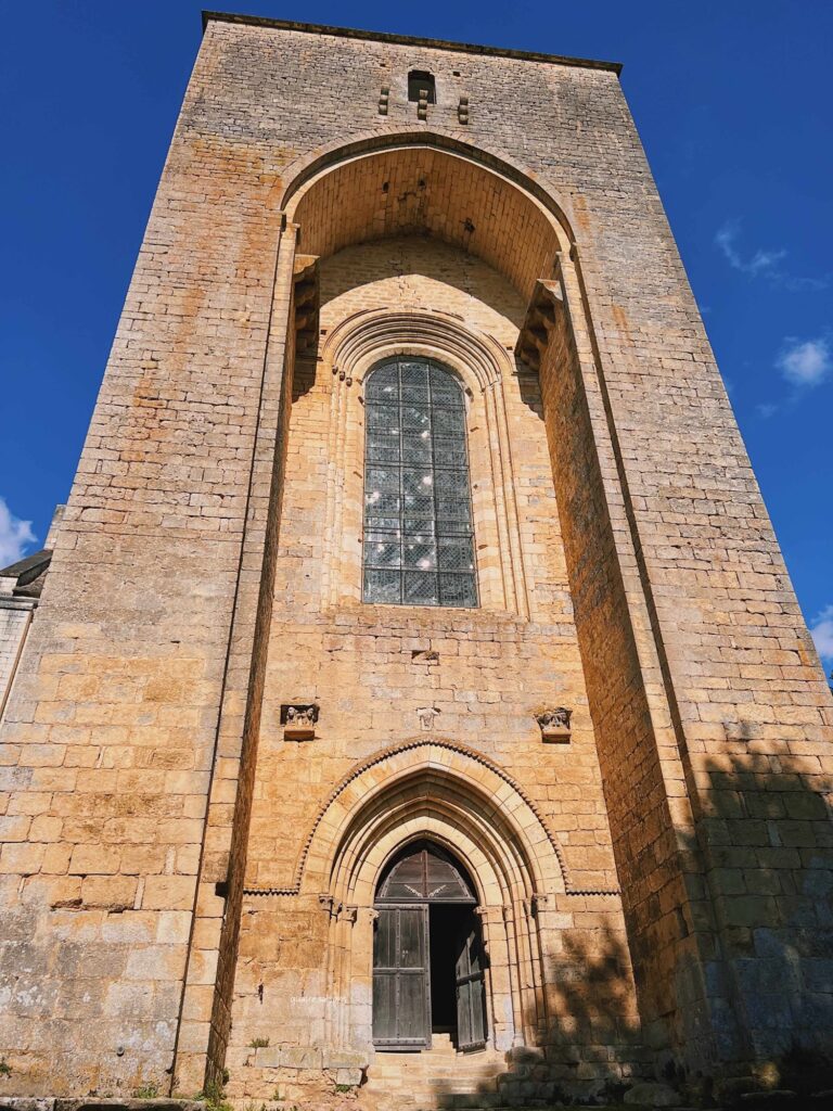 フランス南西部にあるサン・タマン・ド・コリー修道院教会